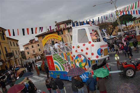 Guarda le foto della galleria 'Carnevale di Pietrasanta'