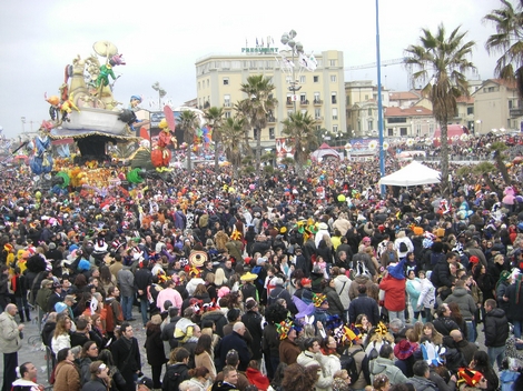 Guarda le foto della galleria 'Terzo Corso mascherato'