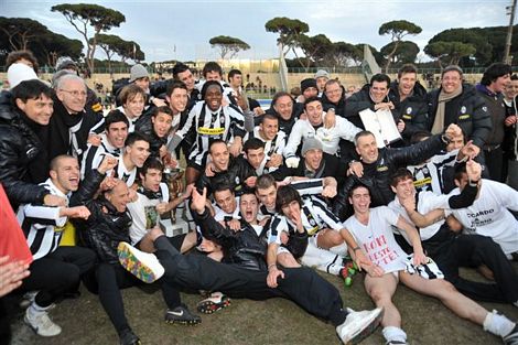 Guarda le foto della galleria 'La Juventus si aggiudica la 62ª edizione del torneo di Viareggio'