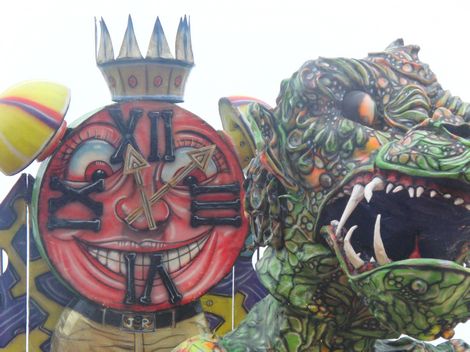 Guarda le foto della galleria 'A Cento per vivere un corso di Carnevale "diverso"'