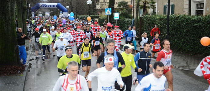 Guarda le foto della galleria 'Puccini Marathon 2011, vince il keniano Sugut Paul'