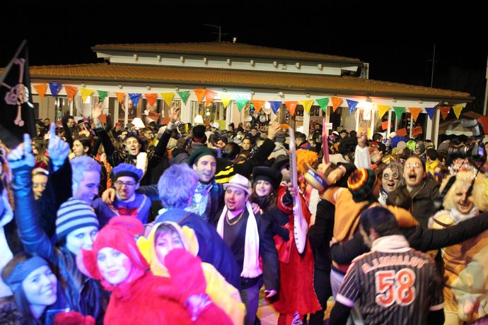 Guarda le foto della galleria 'Carneval Night 2013: venerdì'