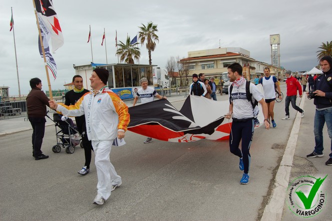 Guarda le foto della galleria 'La Maratona di Burlamacco abbraccia la Versilia e inaugura il Carnevale'