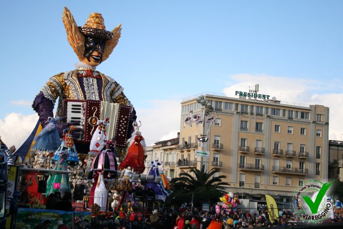 Ingrandisci la foto