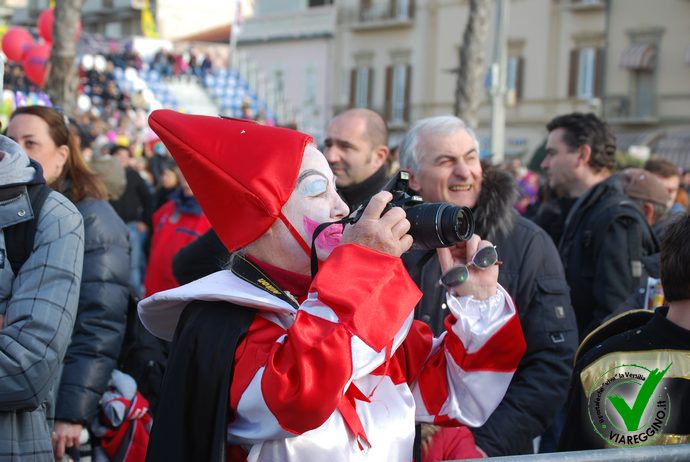 Ingrandisci la foto