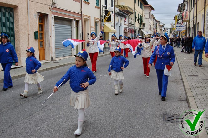 Ingrandisci la foto