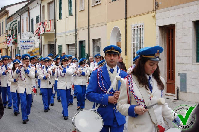 Ingrandisci la foto