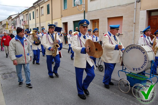 Ingrandisci la foto