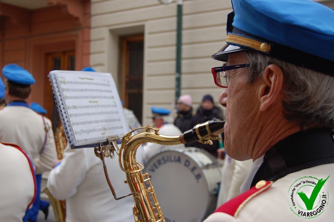 Ingrandisci la foto