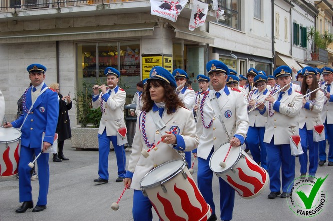 Ingrandisci la foto