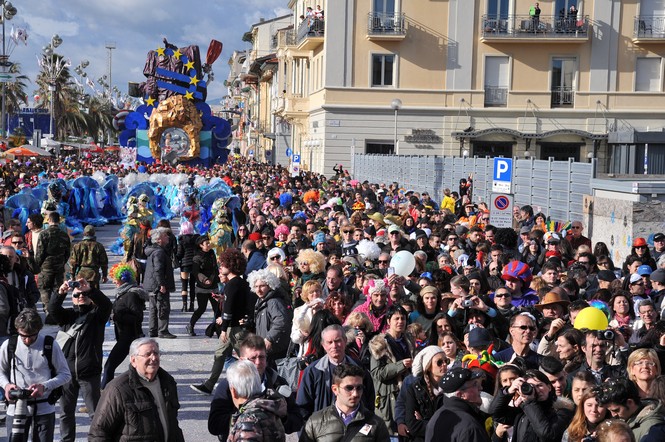 Ingrandisci la foto