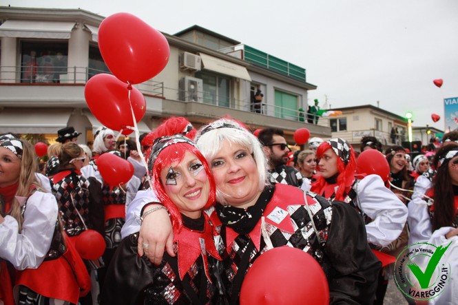 Ingrandisci la foto